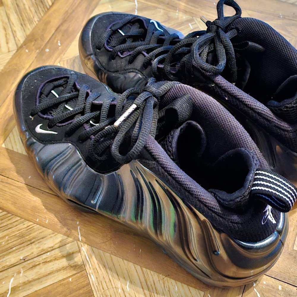 Nike Air foamposite size 9.5 men's